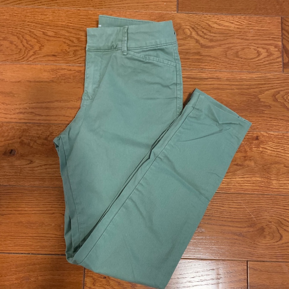 Old Navy Pixie Pants- NWOT